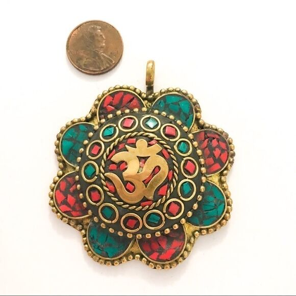 Vintage Om Amulet    - Picture 1 of 3